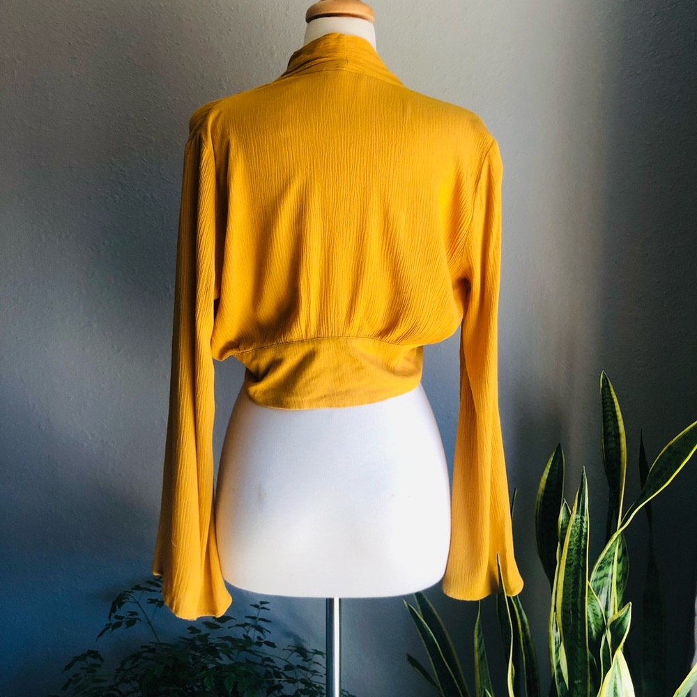 💞GIVING AWAY -Fashion Nova buttoned Crop Top with Bell Sleeves - Picture 2 of 6
